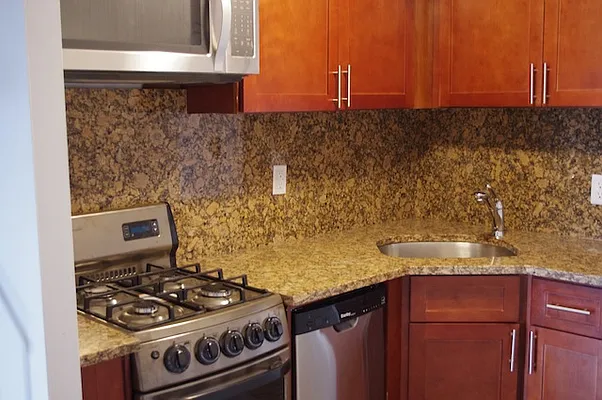 Rented by KVNY Soho | media 31