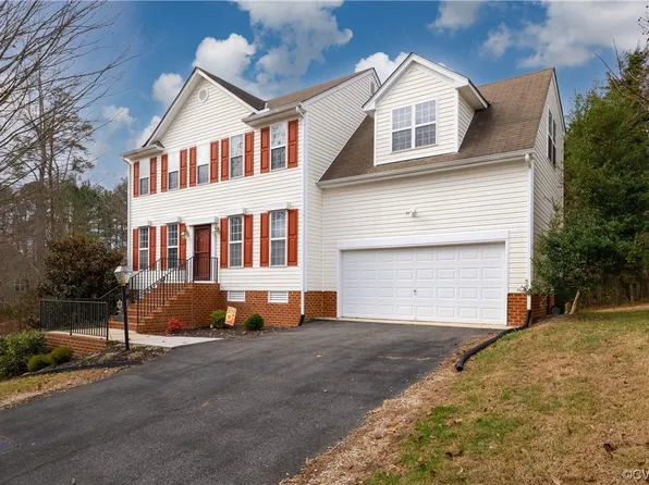 1507 4th Ave, Farmville, VA 23901
