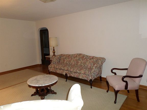 4th image of 516 County Road 411