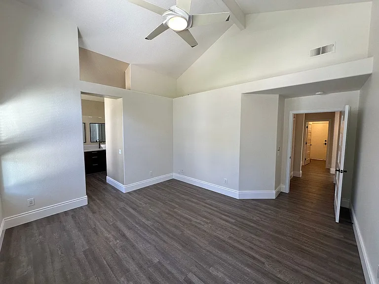 4982 Wildwood Dr — Photo 10