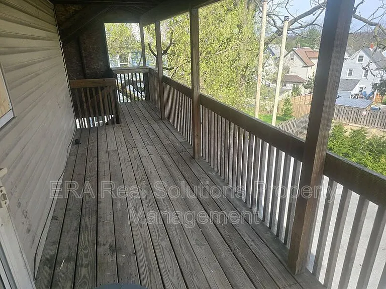 3816 Upper #Unit — Photo 4