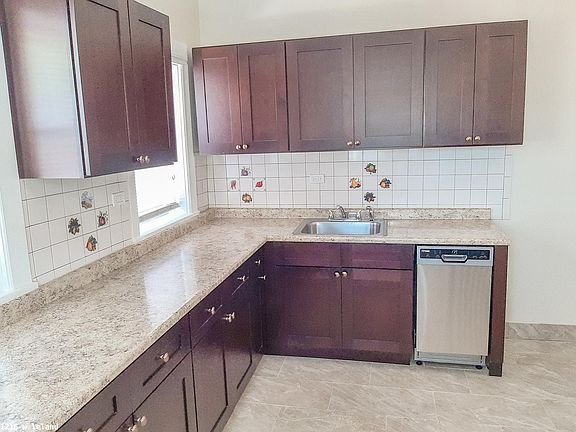 2nd image of 1216 W Leland Ave #1514