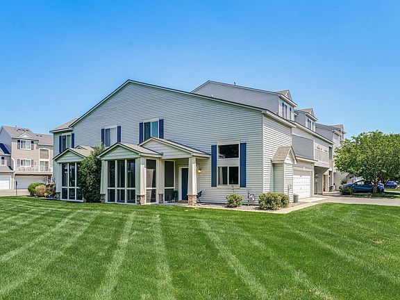 2nd image of 3768 Abercrombie Ln
