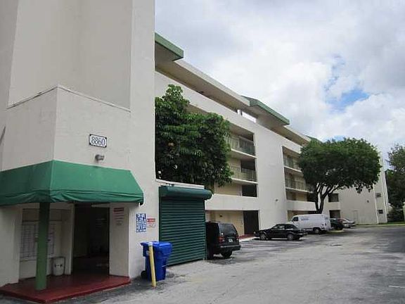 5th image of 8860 Fontainebleau Blvd APT 105