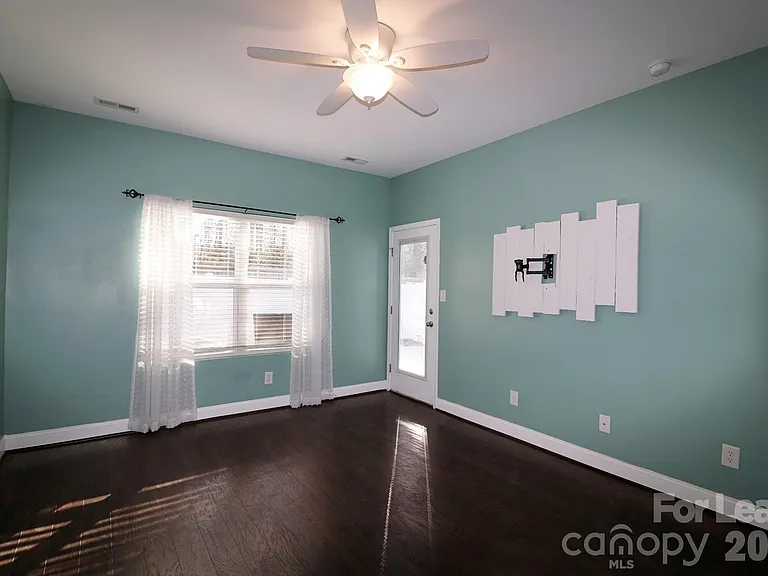 2090 Shady Pond Dr — Photo 13