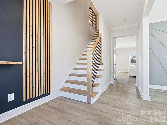 3rd image of 4435 Allenby Pl