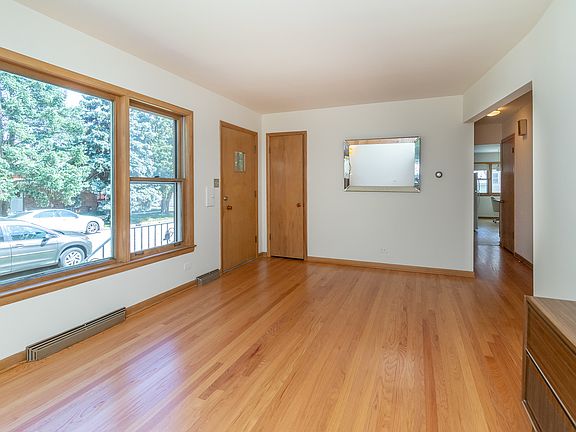 4th image of 6333 W Peterson Ave