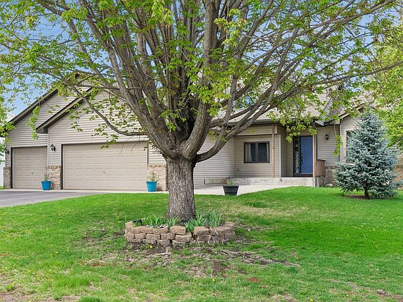 2nd image of 10916 Timberline Dr N