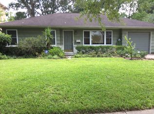4625 Braeburn Dr, Bellaire, TX 77401