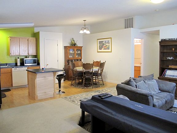 3rd image of 3256 Olive St