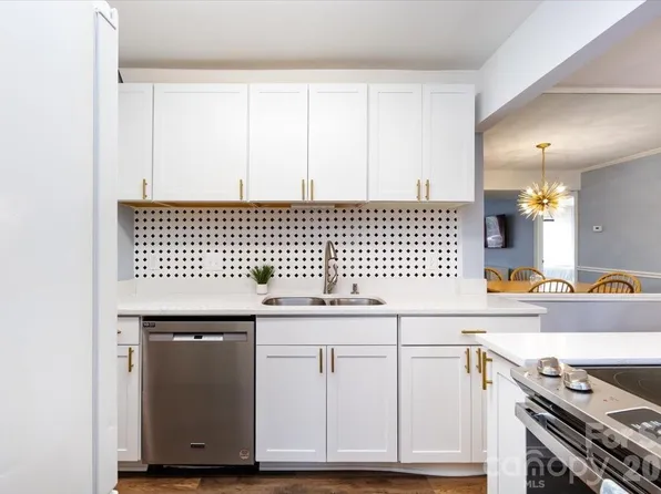 1608 Sharon Rd W APT 45, Charlotte, NC 28210
