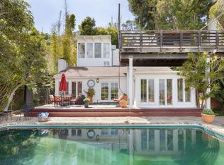 8569 Walnut Dr, Los Angeles, CA 90046