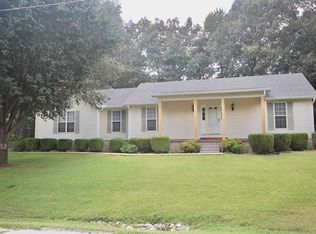204 Southshore Dr, Jackson, TN 38305