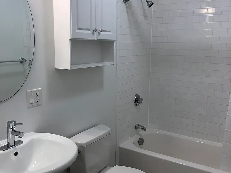 475 Highland Ave #9 — Photo 3