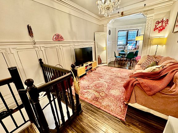 5th image of 321 W 89th St APT 2