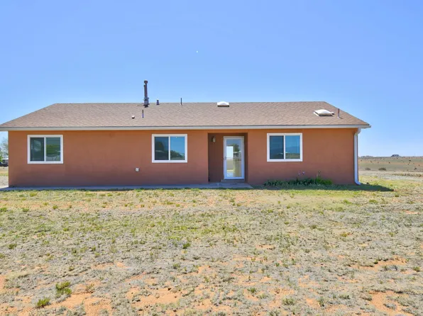 34 Hawks Rd, Edgewood, NM 87015