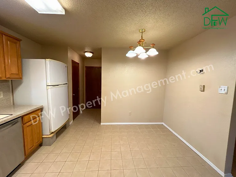 2412 Amber Hill Ln — Photo 52