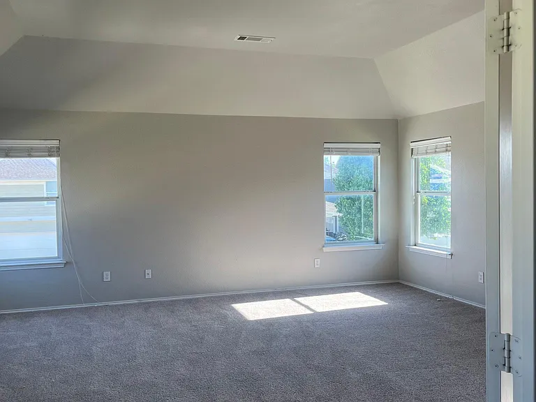 9224 Masse Ct — Photo 3