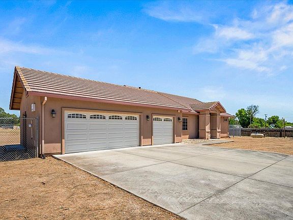 2nd image of 7826 El Modena Ave