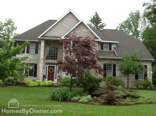 1500 Fox Hollow Rd, Niskayuna, NY 12309