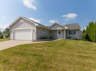 1183 Rockfield Rd, Hartford, WI 53027