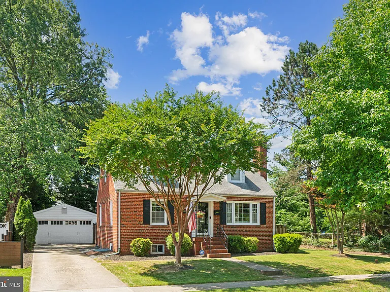 5802 Ryland Dr — Photo 2