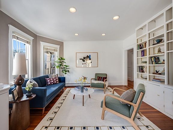 3rd image of 12 Fainwood Cir #2