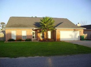 1631 Kauai Ct, Gulf Breeze, FL 32563
