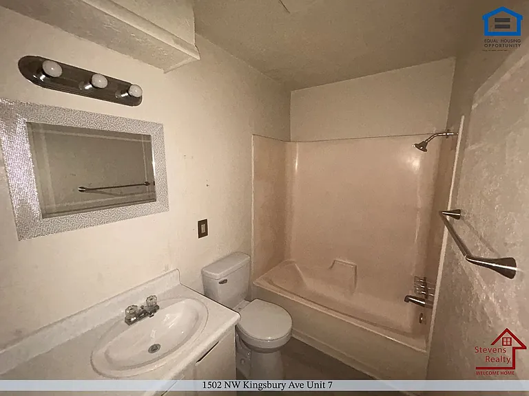 Amber Apartments — Photo 27