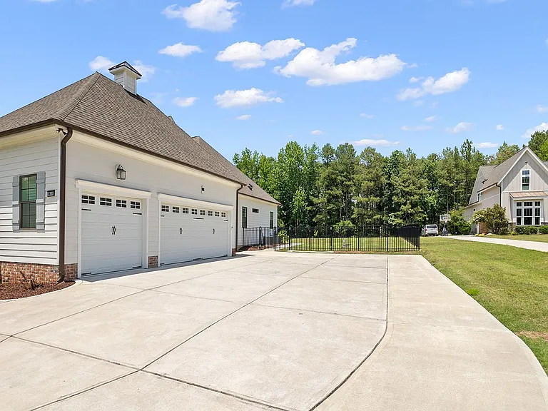 5601 Old Pearce Rd — Photo 68