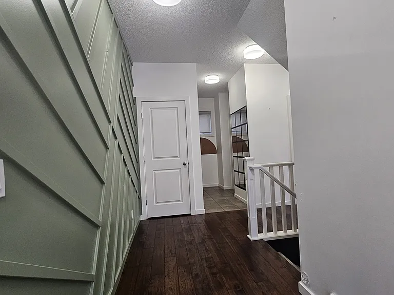 158 Masters Point SE — Photo 4