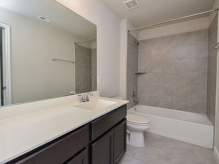 4015 Prairie Landing Ln — Photo 26