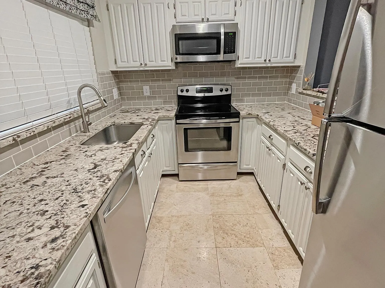 3314 Douglas Ave — Photo 3