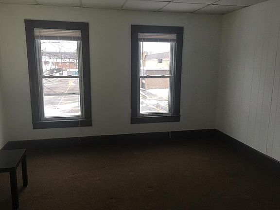 2nd image of 8 1/2 Ogden St