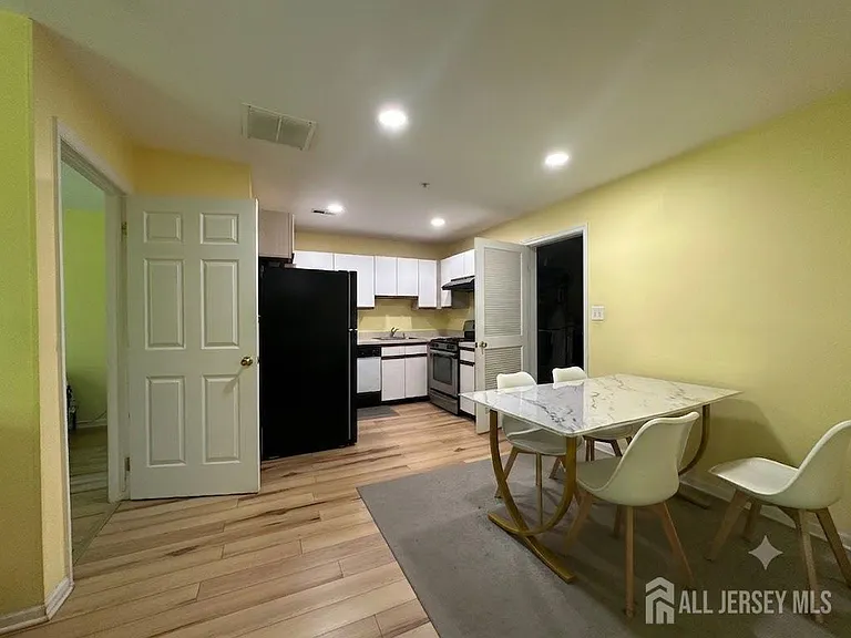 263 Prestwick Way — Photo 5