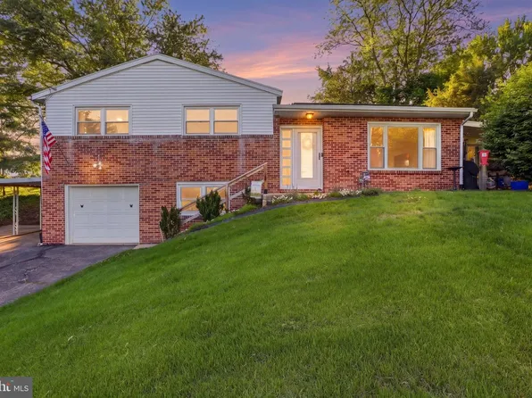 1901 Oakley Dr, York, PA 17408