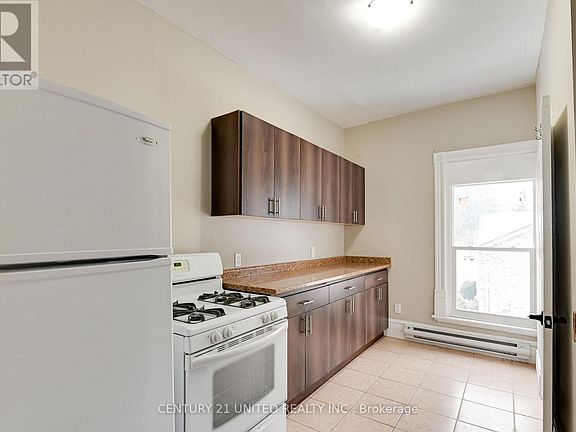 3rd image of 337 Boler Rd #2