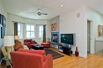 3rd image of 2395 Diamond St