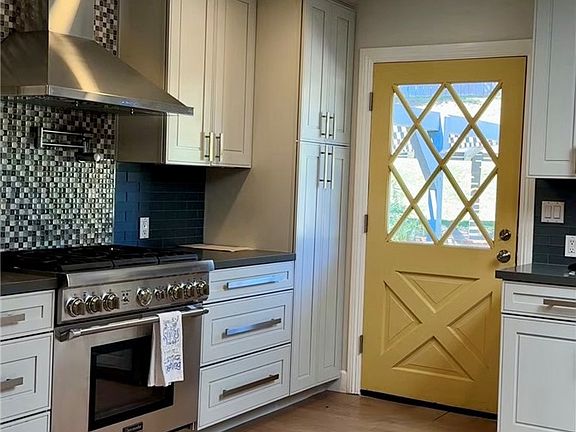 4th image of 1864 Laurel Rd