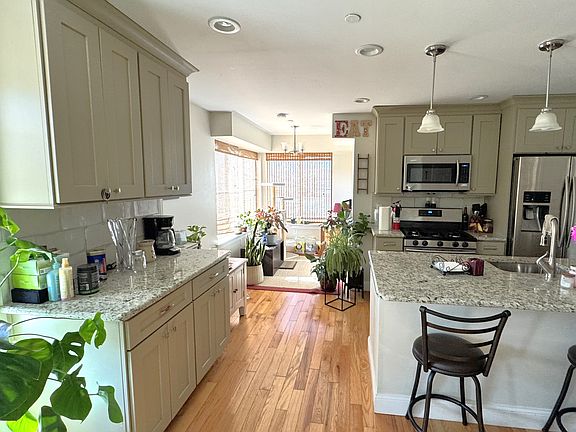 2nd image of 32 Pine St APT 2A