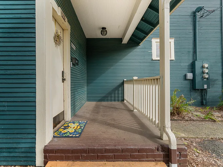 7015 N Greeley Ave #B — Photo 49