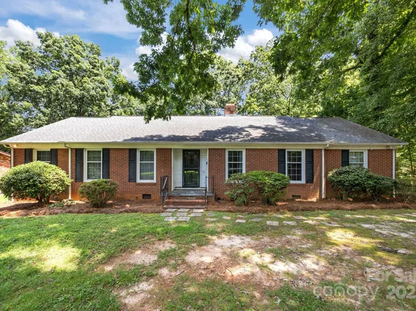710 Owens Dr, Gastonia, NC 28054