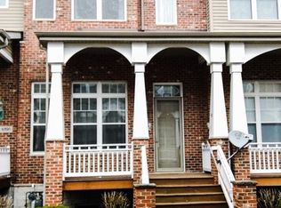 6187 River Bend Dr, Lisle, IL 60532