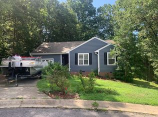 404 Greystone Dr, Durham, NC 27703