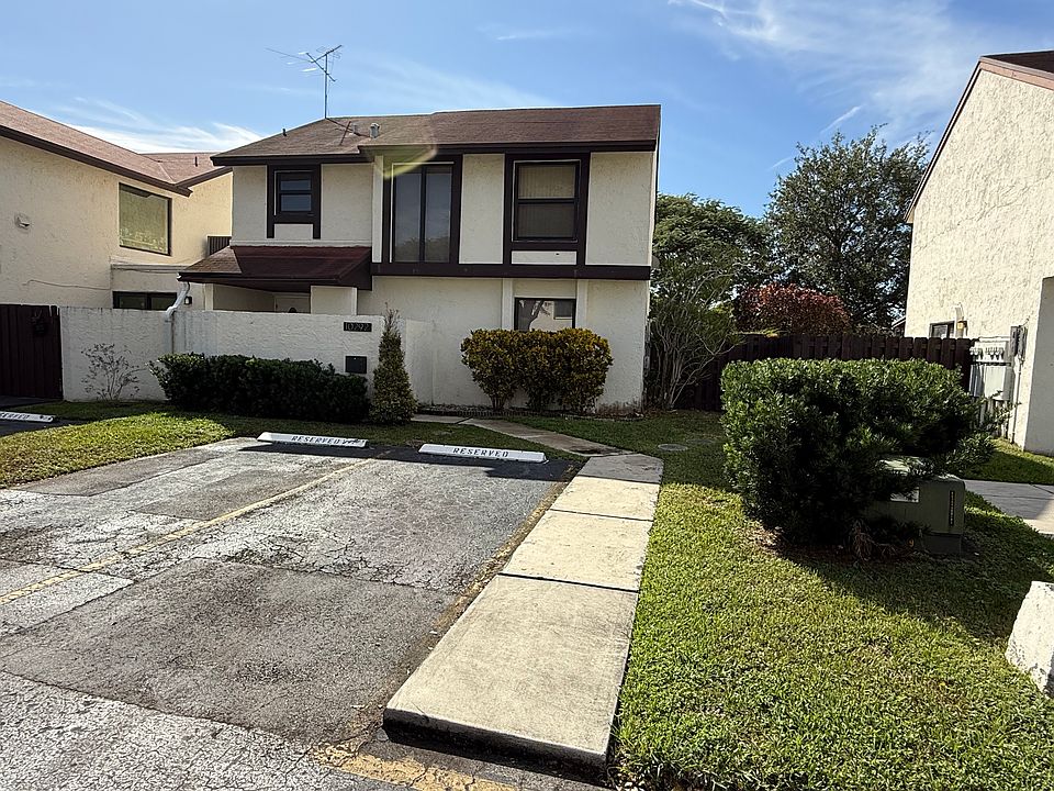 1st image of 10292 NW 5th Ter #1-20
