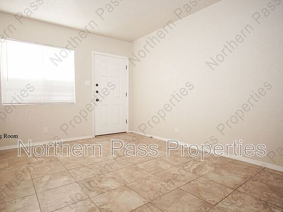 3rd image of 2866 Grant Ave #2