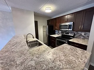 1720 Pembina Hwy #303 — Photo 2