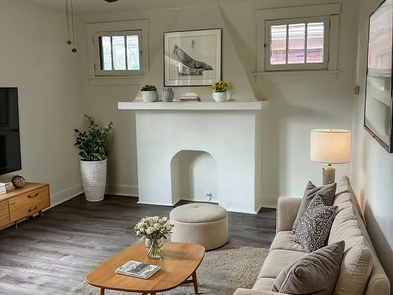 1613 Aurelius St #2 — Photo 4