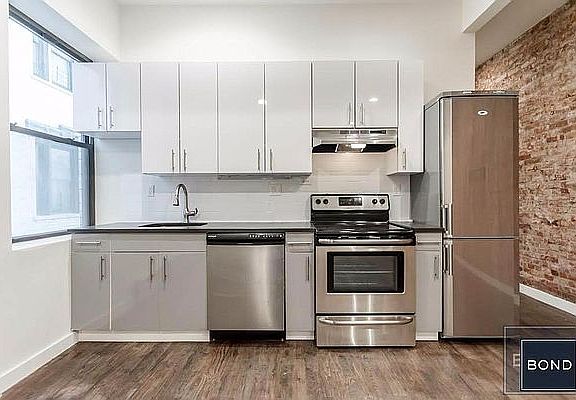 3rd image of 3671 Broadway APT 4