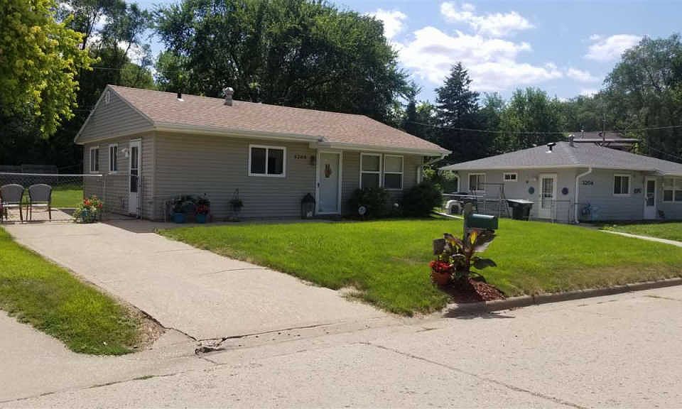 1st image of 3208 8th St